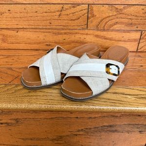 Essex Lane Alina White/Beige/Tortoise Buckle Sandals - Size 10